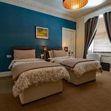 The Old Cross Inn Blairgowrie and Rattray Экстерьер фото