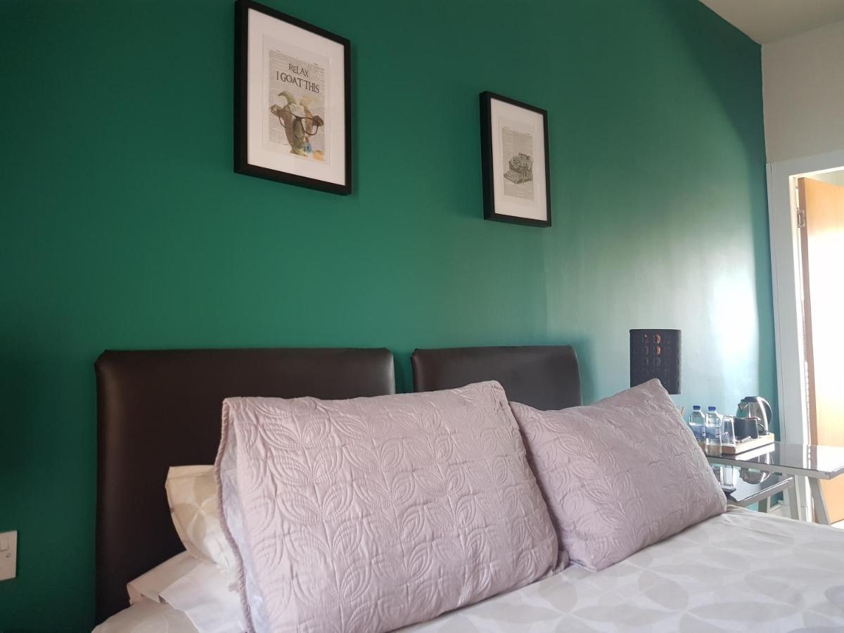 The Old Cross Inn Blairgowrie and Rattray Экстерьер фото