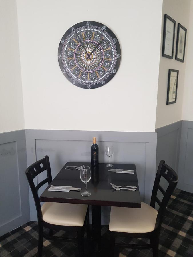 The Old Cross Inn Blairgowrie and Rattray Экстерьер фото