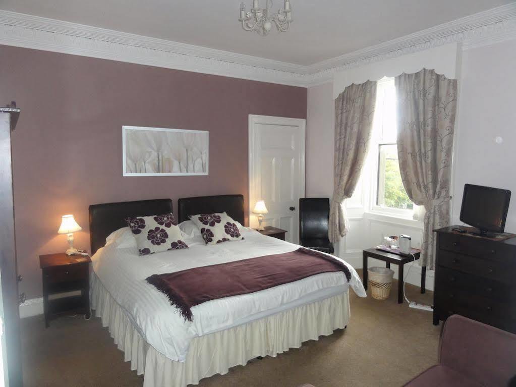 The Old Cross Inn Blairgowrie and Rattray Экстерьер фото