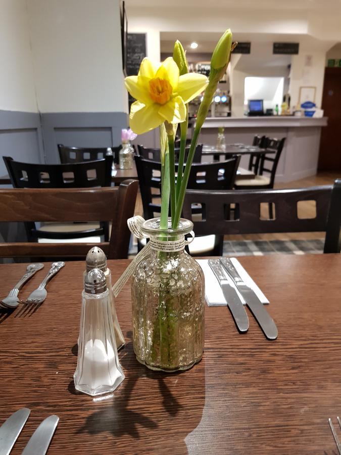 The Old Cross Inn Blairgowrie and Rattray Экстерьер фото